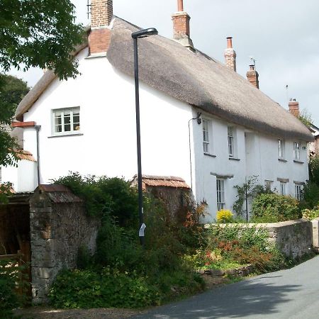 Middletown Farmhouse B&B Okehampton Esterno foto
