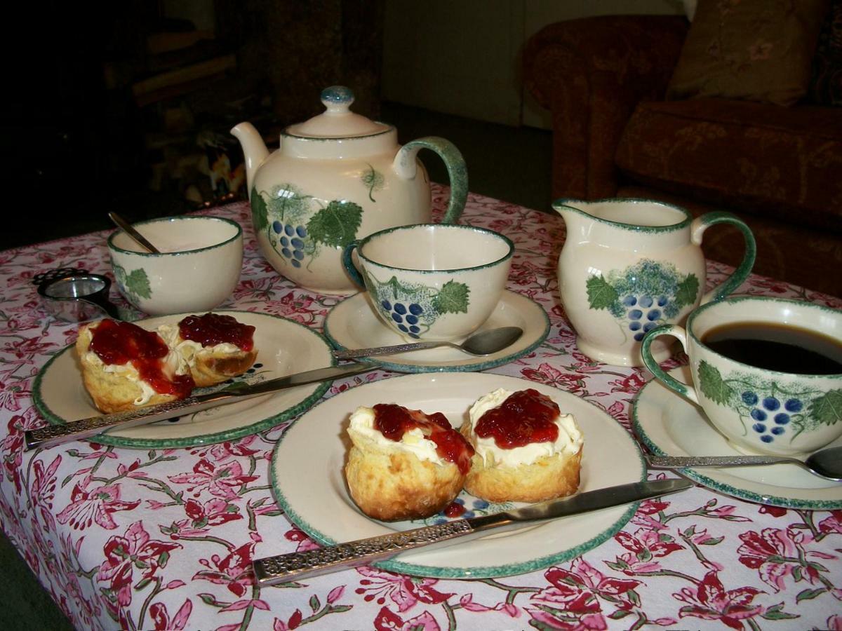 Middletown Farmhouse B&B Okehampton Esterno foto